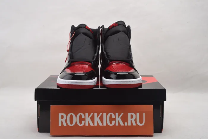 Air Jordan 1 Retro High OG Varsity Red Black white 555088 063