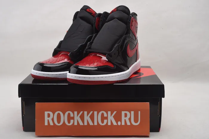 Air Jordan 1 Retro High OG Varsity Red Black white 555088 063
