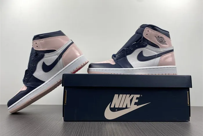 Air Jordan 1 High OG Atmosphere DD9335-641