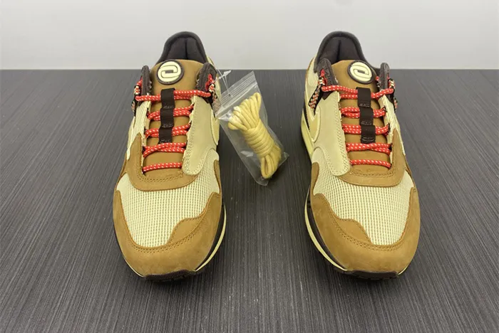 Travis Scott Nike Air Max 1 DO9392 700
