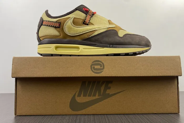 Travis Scott x Nike Air Max 1 DO9392 200
