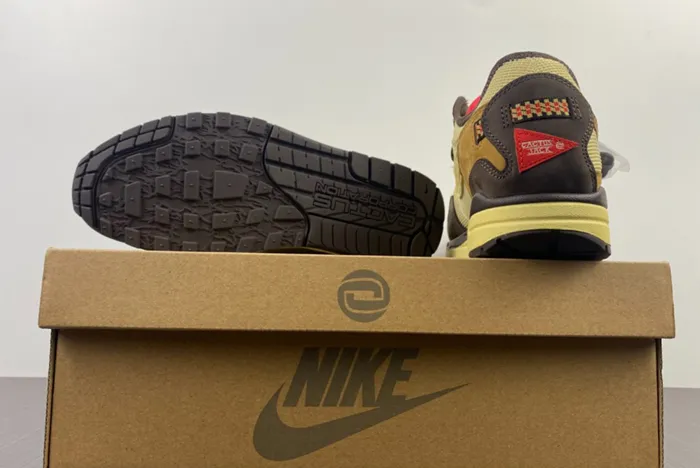 Travis Scott x Nike Air Max 1 DO9392 200