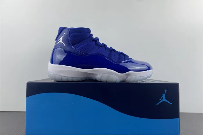 Air Jordan 11 retro high Midnight NAVY white AT7802-115