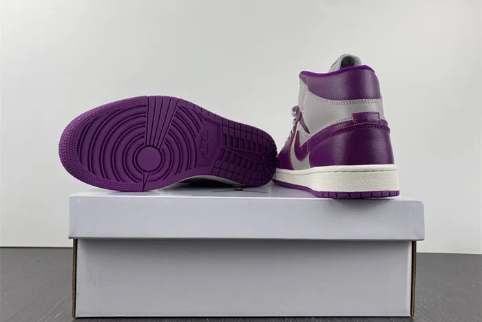 Air Jordan 1 Mid Magenta Light Grey White BQ6472 501