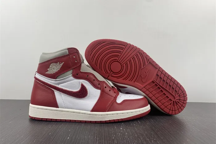 JORDAN 1 HIGH OG NEWSTALGIA CHENILLE DJ4891 061