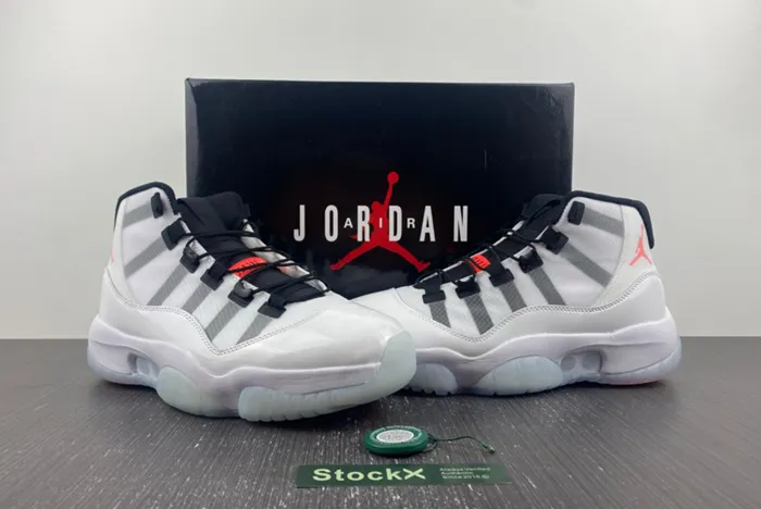 Air Jordan 11 Adapt