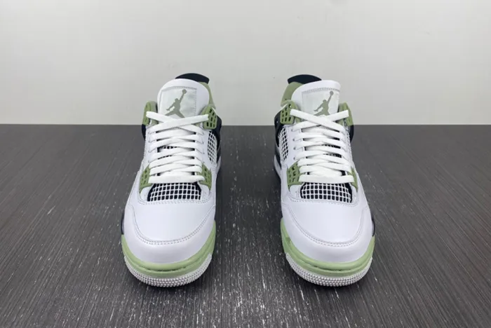 AIR JORDAN 4 RETRO