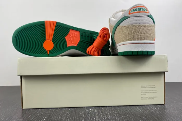 Jarritos x Nike SB Dunk Low FD0860-001