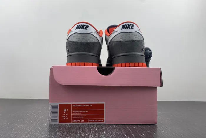 Nike SB Dunk Low 304292-011